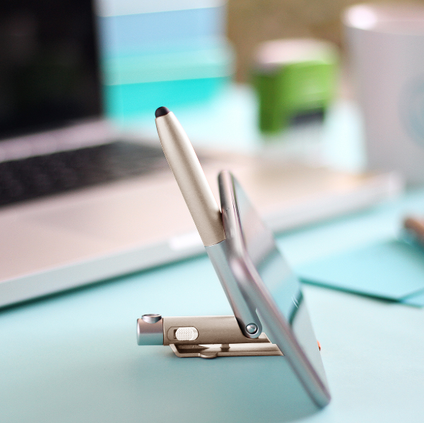 BOLÍGRAFO DE PLÁSTICO SARÍ